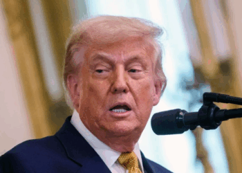 Trump es diagnosticado con insuficiencia venosa crónica