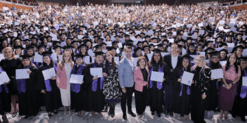 Egresan de Universidad de las Mujeres en capital