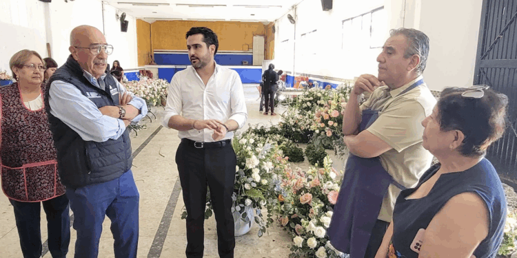 Preparan entrega gratuita de útiles y uniformes escolares en todo el estado