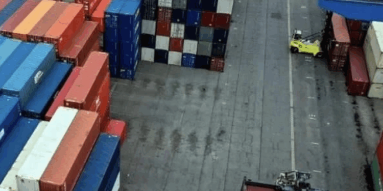 Crecerá Latinoamérica 2.2% pese a aranceles