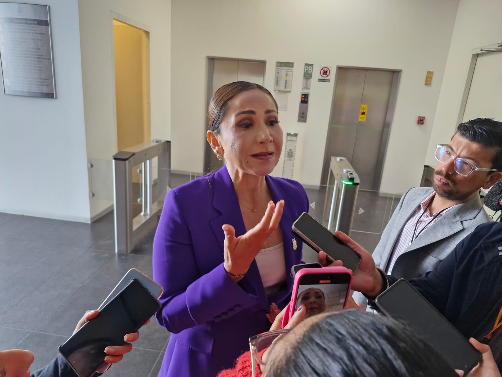 Reporta Sonia Rocha ocho mil 400 atenciones a mujeres en lo que va el 2025