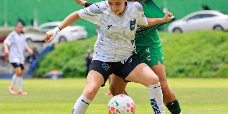 Debuta Gallos Femenil a puerta cerrada