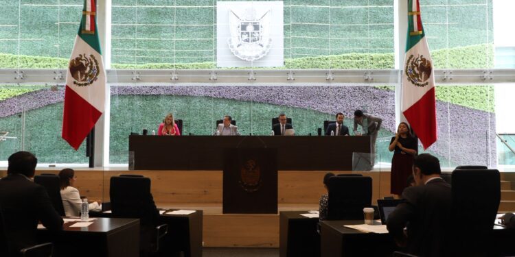 Aprueban los 25 diputados la Ley Kuri