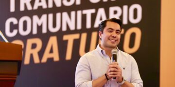 Llevan transporte comunitario gratuito a la delegación Felipe Carrillo Puerto