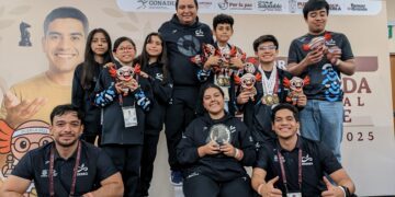 Ganan jalpenses 23 medallas en canotaje