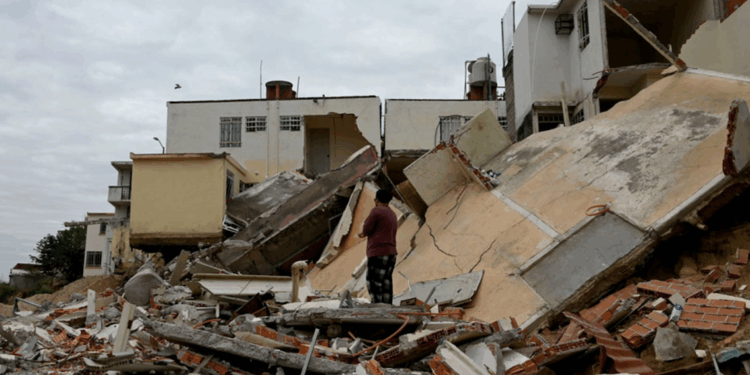 Amenaza mal clima a autoconstrucción