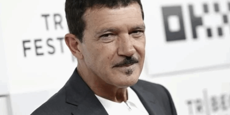 Sable de Darth Vader, el casco de Sauron o la varita de Harry Potter, a subasta en EU