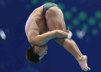 Randal Willars gana medalla de bronce en plataforma de 10 metros