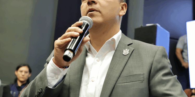 Reconoce Kuri a jóvenes como agentes de cambio