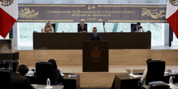 Conmemoran Bicentenario de la Constitución de 1825