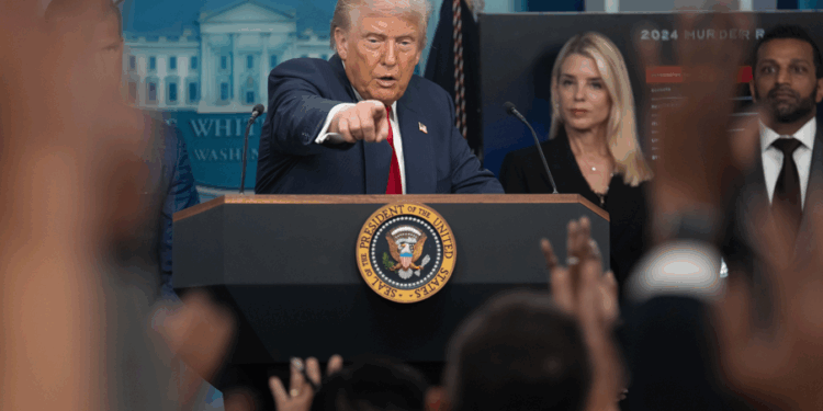 México hace lo que le decimos que haga: Trump