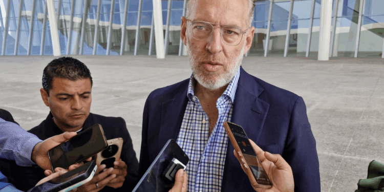 Certificarán el AIQ para vuelos espaciales, asegura Del Prete