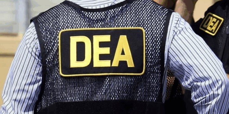 Van la DEA y México por capos fronterizos