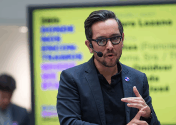 Genaro Lozano, del activismo a la diplomacia mexicana en el extranjero