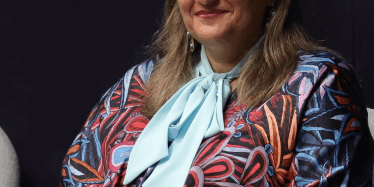 Reconoce a la Ministra Ana Margarita Ríos Farjat