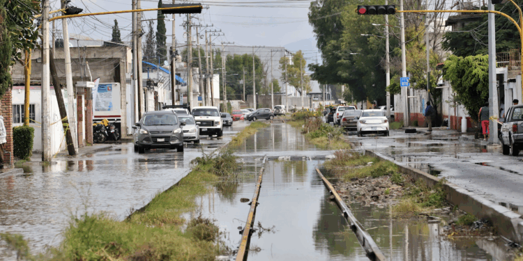 Dan último adiós familiares y amigos a Matías Gómez