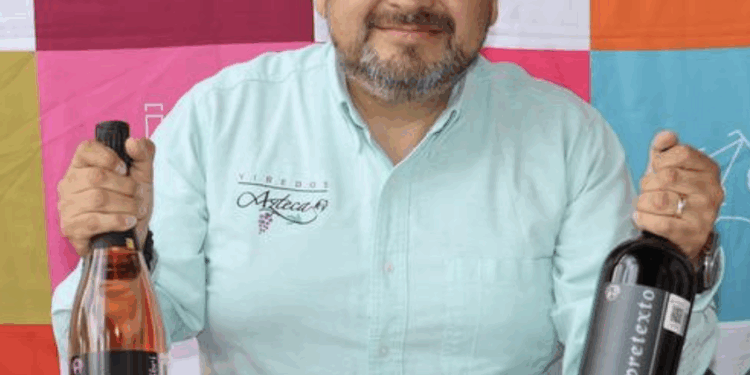 Dan último adiós familiares y amigos a Matías Gómez