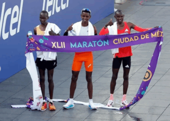 Dominan africanos otra vez el Maratón de la CDMX 