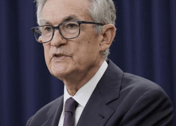 Negocian 5 firmas compra de Vector