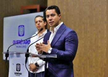 Presenta Felifer Macías la marca “Querétaro La Capital”