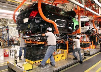 Negocian 5 firmas compra de Vector