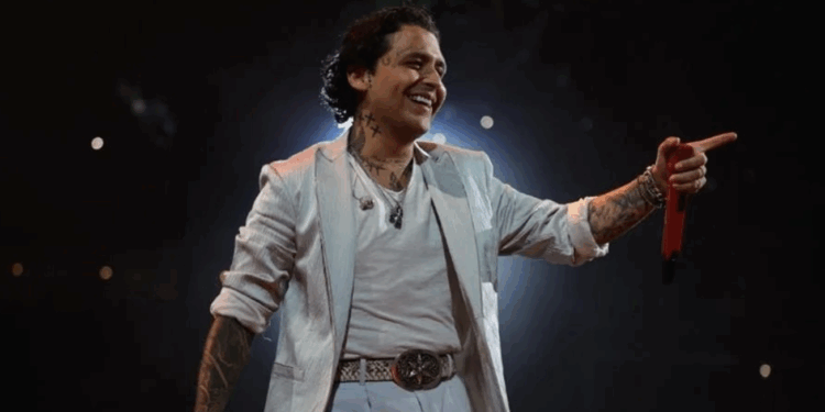 Drake Bell inicia su divorcio y presume romance