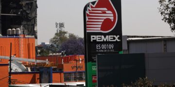 Arriesga Pemex calificación crediticia