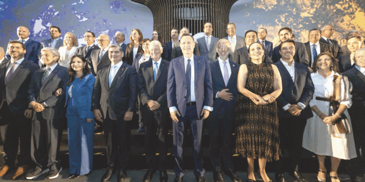 Conmemora 50 años el Tec de Monterrey en Querétaro