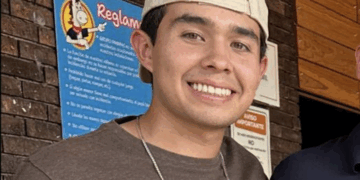 Buscan familiares al joven Matías Gómez