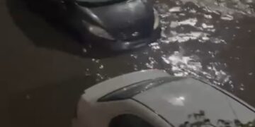 Río Querétaro salió de su cauce en Corregidora y Universidad