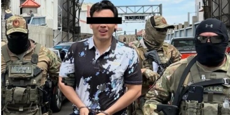 Abandona Julio César Chávez Jr. penal de Hermosillo