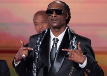 Critica Snoop Dogg inclusión LGBTQ+ en cintas infantiles
