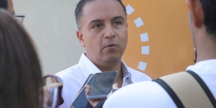 Analiza SEGOB posible cierre dominical de carriles centrales en Bernardo Quintana