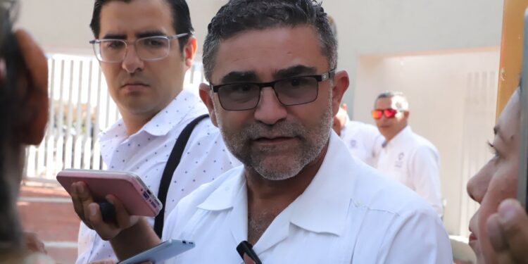 Gobierno del Estado intensifica regularización de licencias