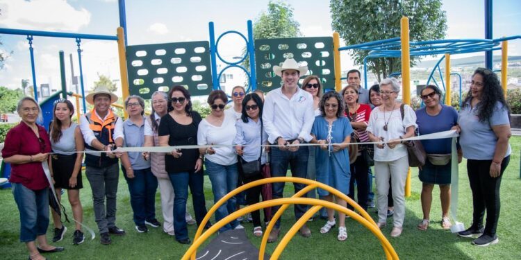 Rodrigo Monsalvo entrega obras por más de 30 millones de pesos