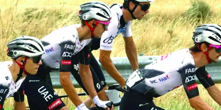 Isaac del Toro ya es tercero en Burgos