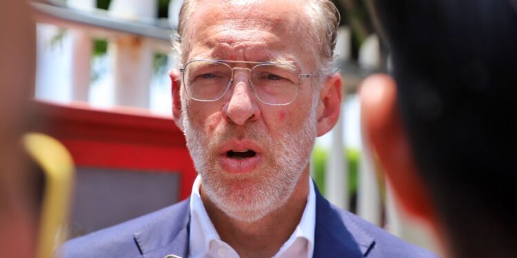 Reconoce SEDESU caída en el sector automotriz; señala factores externos