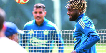 Repiten gemelas Cueva plata y bronce en Asunción 2025