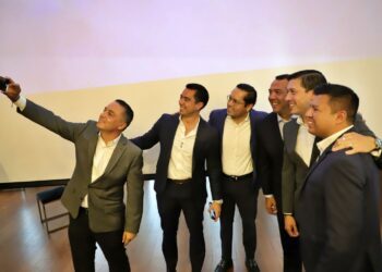 Firman alcaldes apoyo a decreto