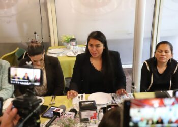 Regidores de Cadereyta reprochan violencia de género de alcaldesa