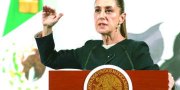 Lo que antes se robaban hoy se reparte: Claudia