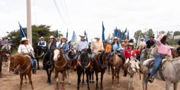 Rodrigo Monsalvo encabezó la tradicional cabalgata