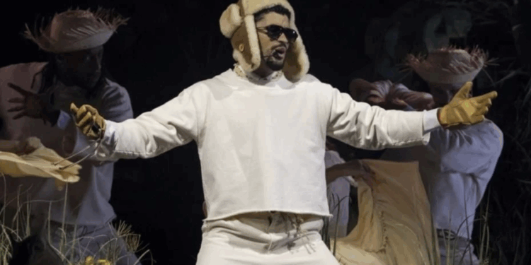 Selena Gomez dice ‘sí, acepto’ a Benny