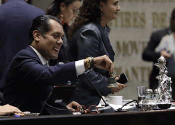 Posponen relevo y Gutiérrez Luna queda en Mesa Directiva 