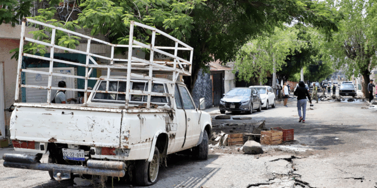 Reponen 235 juegos de placas tras las lluvias