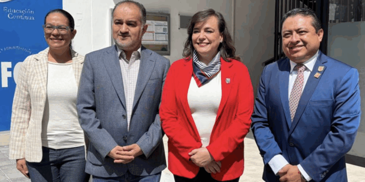 Refrenda compromiso con la capacitación