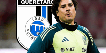 Memo Ochoa se acerca al Querétaro