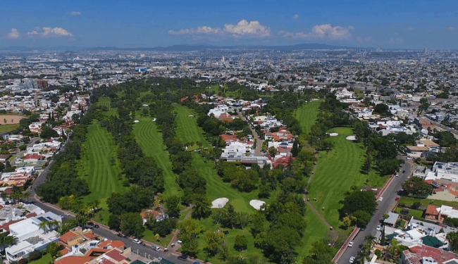 Reportan robo a tres casas en el Club Campestre de Querétaro