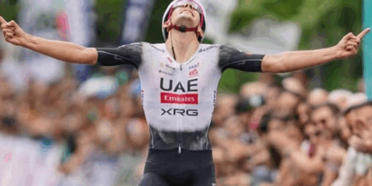 Conquista Isaac del Toro el Giro della Toscana