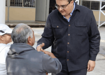 Entregan más de 15 millones de pesos en apoyos económicos